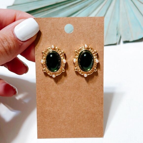 Green crystal stud earrings N325 - Picture 4 of 5